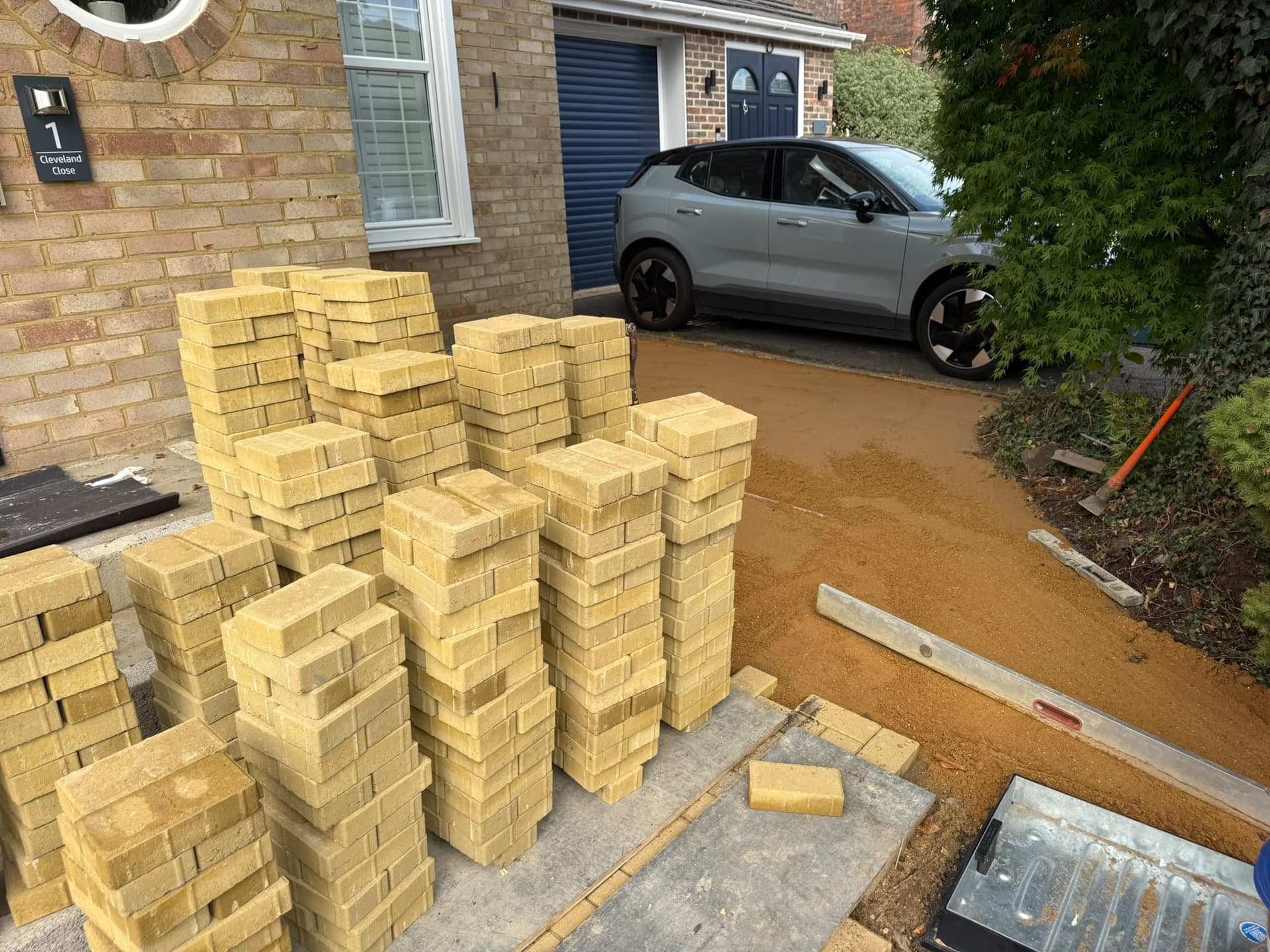 New driveway and planting borders in Maidenhead